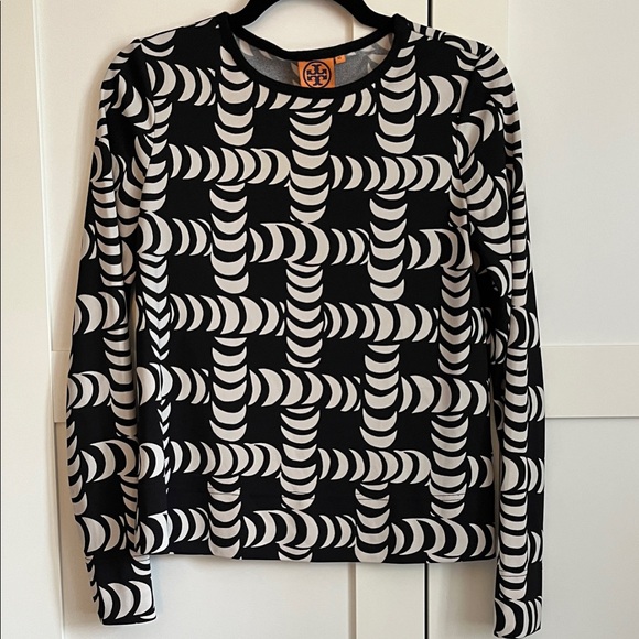 3 for $100! Tory Burch Geometric Black and White Blouse - Picture 1 of 1